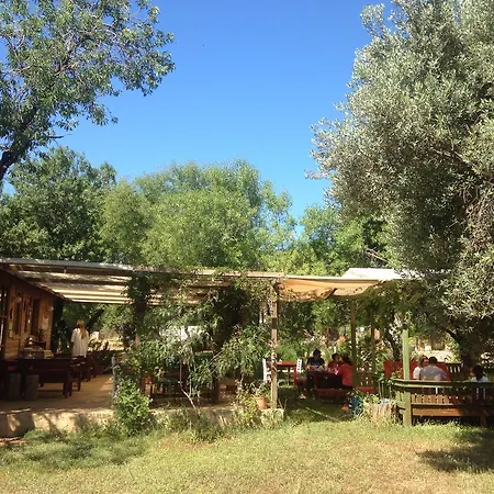 Alojamento de Acomodação e Pequeno-almoço Narnia Kas